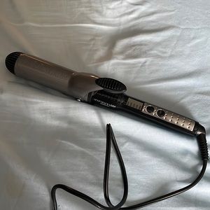 Infiniti Pro Conair 1 1/2 in Curling Iron